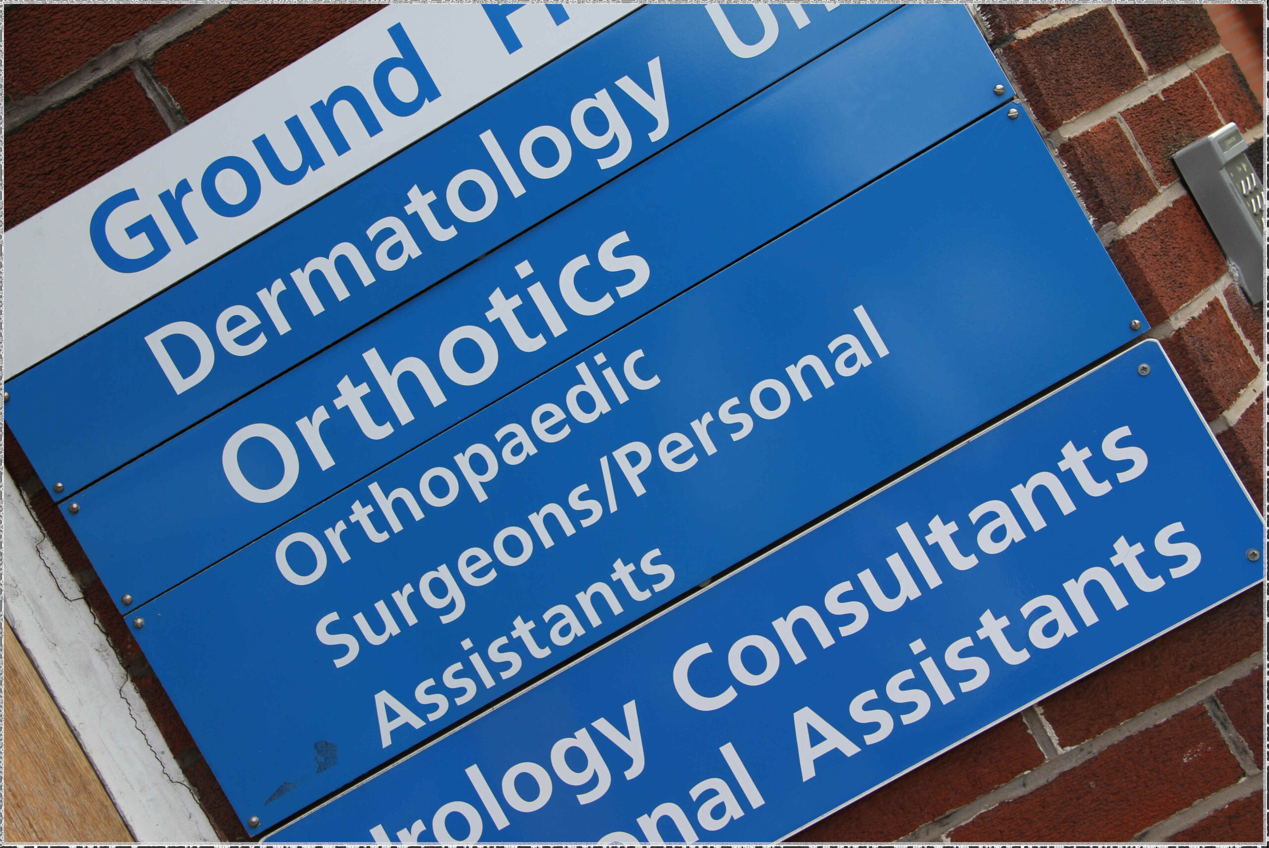 AI helps ED doctors spot fractures as Northern Ireland deploys BoneView through Sectra 